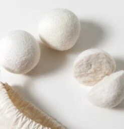 Geniet Van Gemak® | Herbruikbare Wollen Drogerballen | Wasbollen | Schaapswol | Duurzame En Energiebesparende Wasballen | 6 XL Drogerballen 16 Geniet Van Gemak® | Herbruikbare Wollen Drogerballen | Wasbollen | Schaapswol | Duurzame En Energiebesparende Wasballen | 6 XL Drogerballen -Wasbenodigdheden Winkel 1159x1200 1